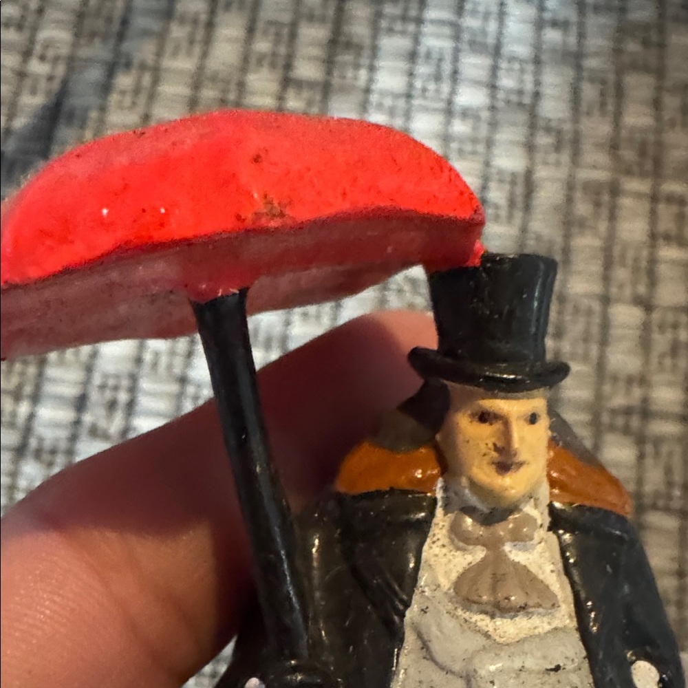 VINTAGE 1992 Batman Returns Penguin PVC Figure Applause Danny DeVito w/ Umbrella - Picture 3 of 3